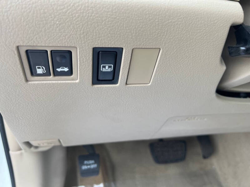 2011 Toyota Avalon Limited