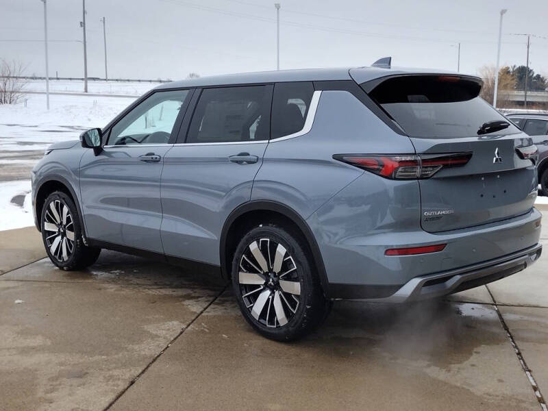 2026 Mitsubishi Outlander SE