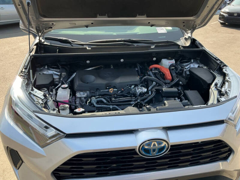 2023 Toyota RAV4 Hybrid SE