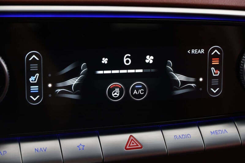 2023 Genesis GV70 2.5T Standard