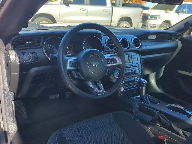 2017 Ford Mustang V6