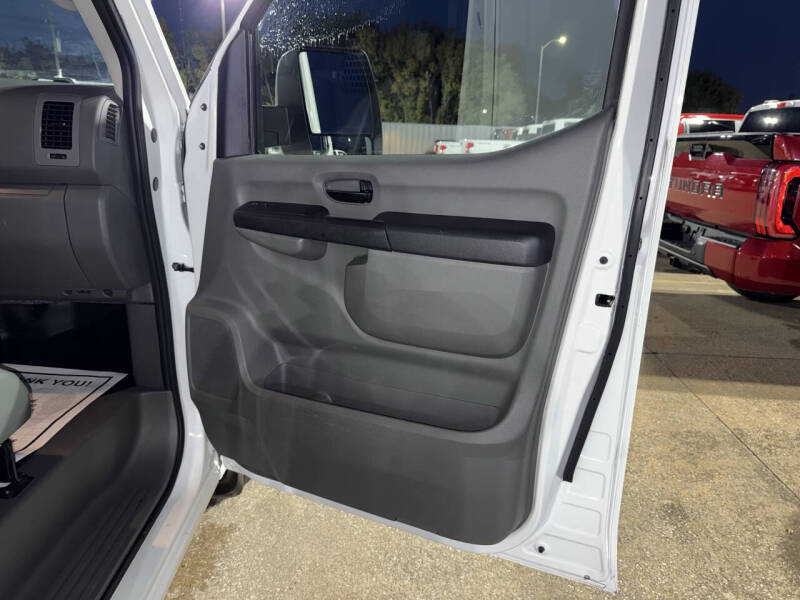 2021 Nissan NV 1500 SV