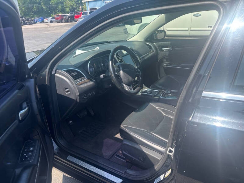 2016 Chrysler 300 C