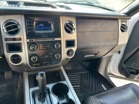 2017 Ford Expedition EL XLT