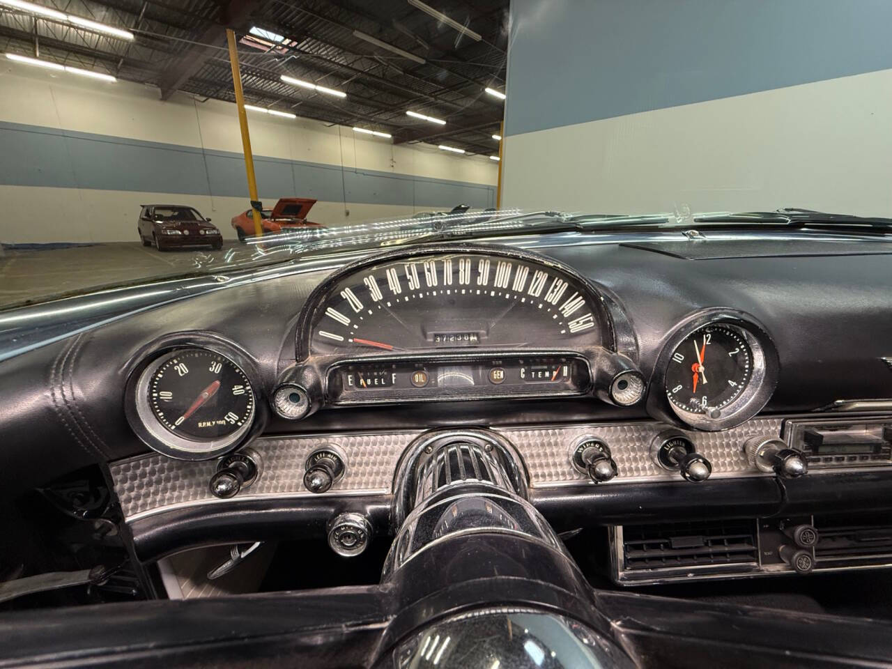 1956 Ford Thunderbird 18