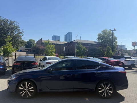 2022 Nissan Altima 2.5 SR