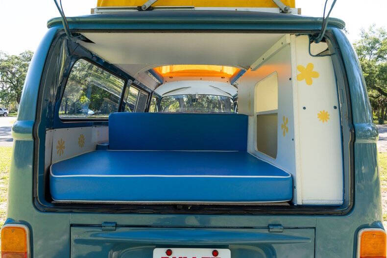 1973 Volkswagen Bus