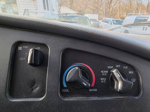 2005 Ford E-Series E-250