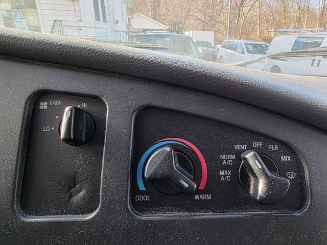 2005 Ford E-Series E-250