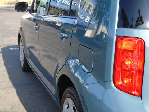 2010 Scion xB