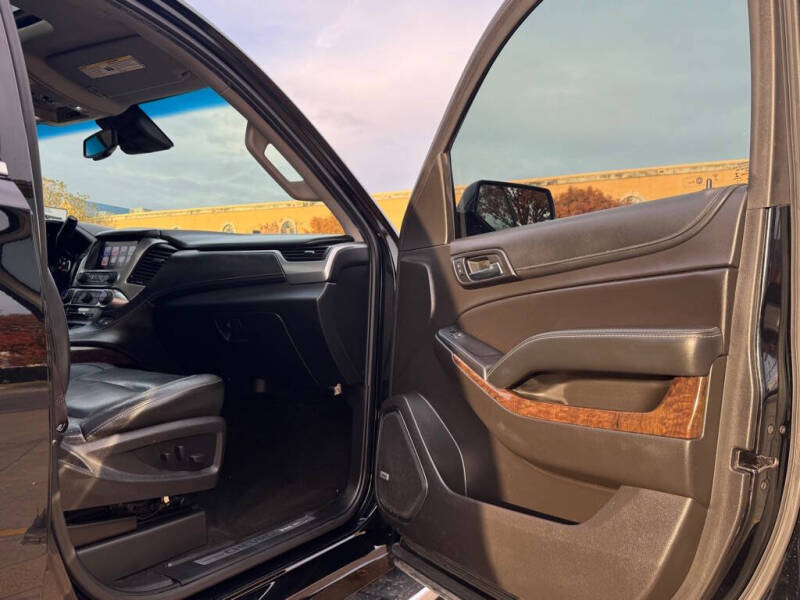 2017 Chevrolet Suburban LT