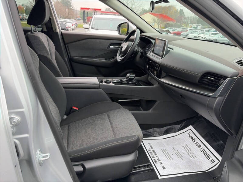 2021 Nissan Rogue SV