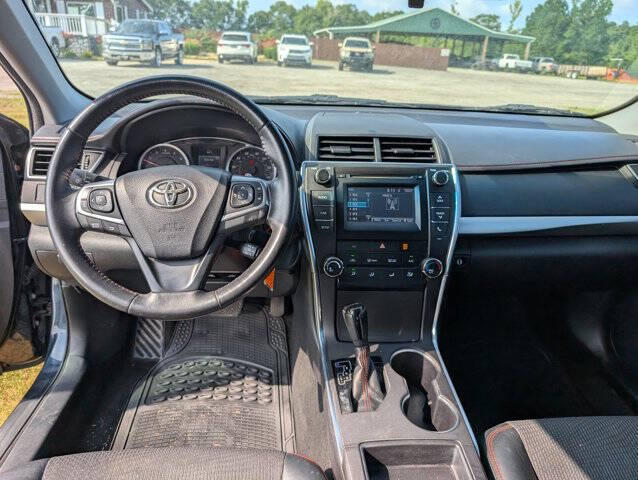2016 Toyota Camry SE