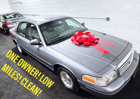 1998 Ford Crown Victoria for sale at Boutique Motors Inc in Lake In The Hills IL