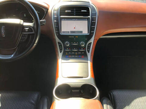 2019 Lincoln Nautilus Black Label