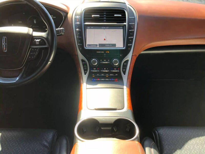 2019 Lincoln Nautilus Black Label