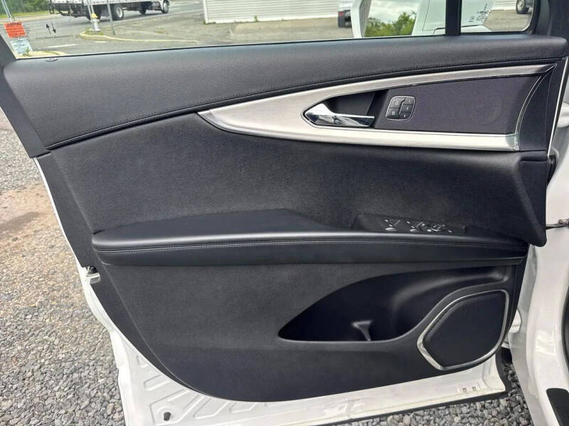 2020 Lincoln Nautilus Standard