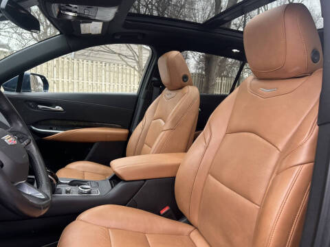 2020 Cadillac XT4 Premium Luxury