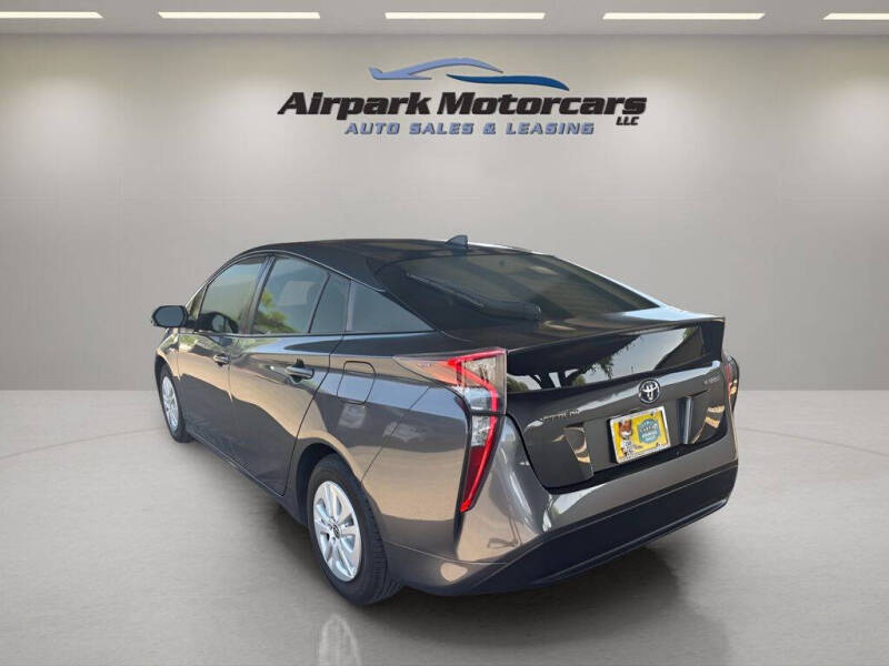 2017 Toyota Prius Two