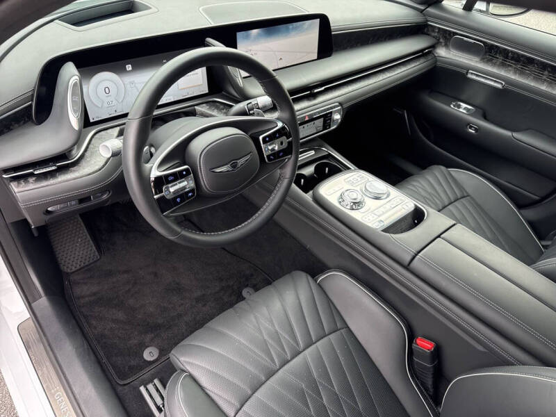 2025 Genesis G90 3.5T e-Supercharger