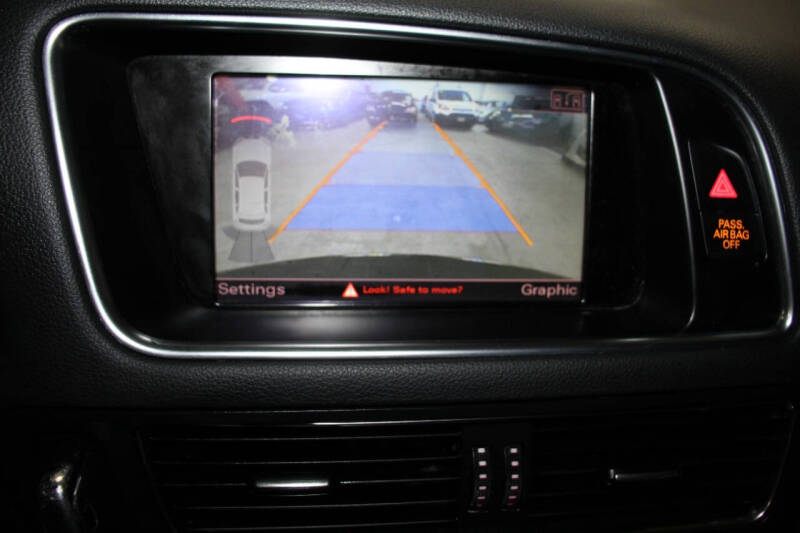 2011 Audi Q5 2.0T quattro Premium Plus