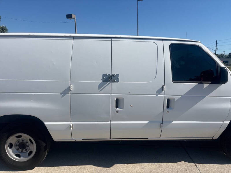 2011 Ford E-Series E-150