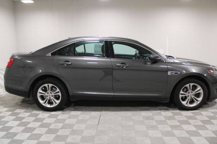 2018 Ford Taurus SEL