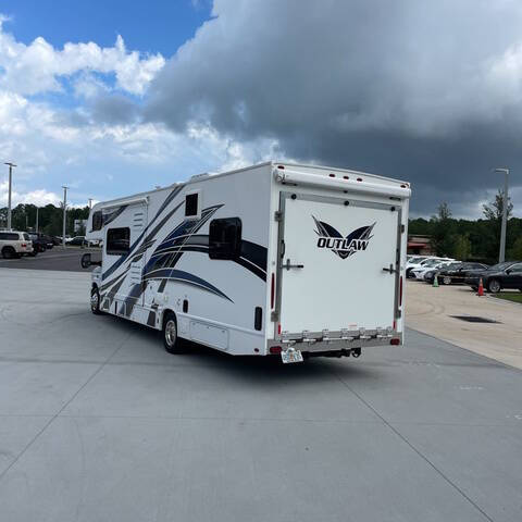 2021 Ford E-Series E-450 SD