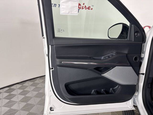 2025 Lincoln Navigator Black Label