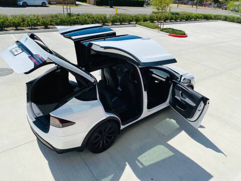 2023 Tesla Model X Standard Range