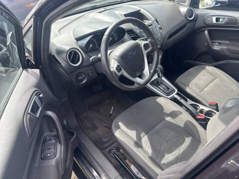 2015 Ford Fiesta SE
