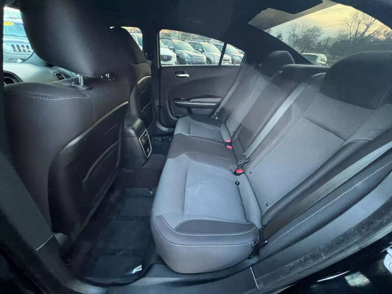 2017 Dodge Charger SXT