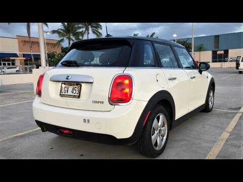2015 MINI Hardtop 4 Door Cooper