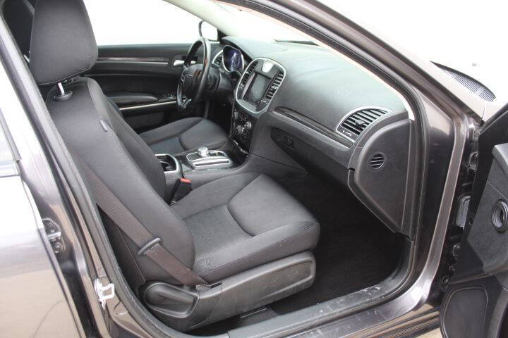 2019 Chrysler 300 Touring