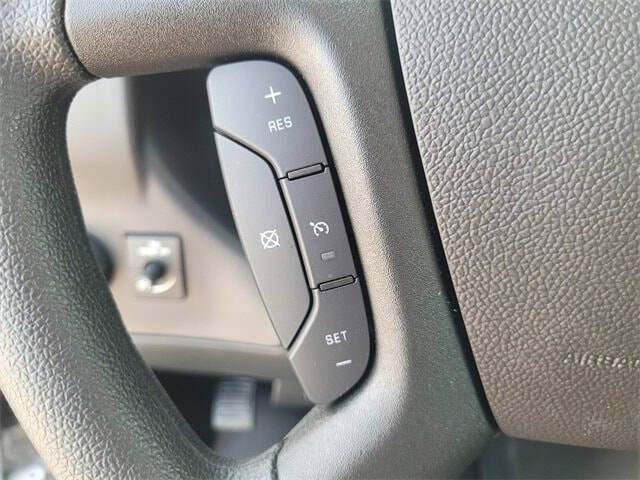 2025 Chevrolet Express 2500