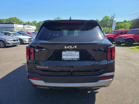 2024 Kia Sorento S