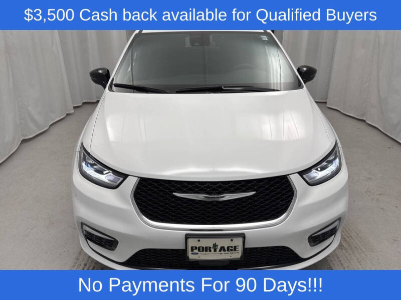 2026 Chrysler Pacifica Select