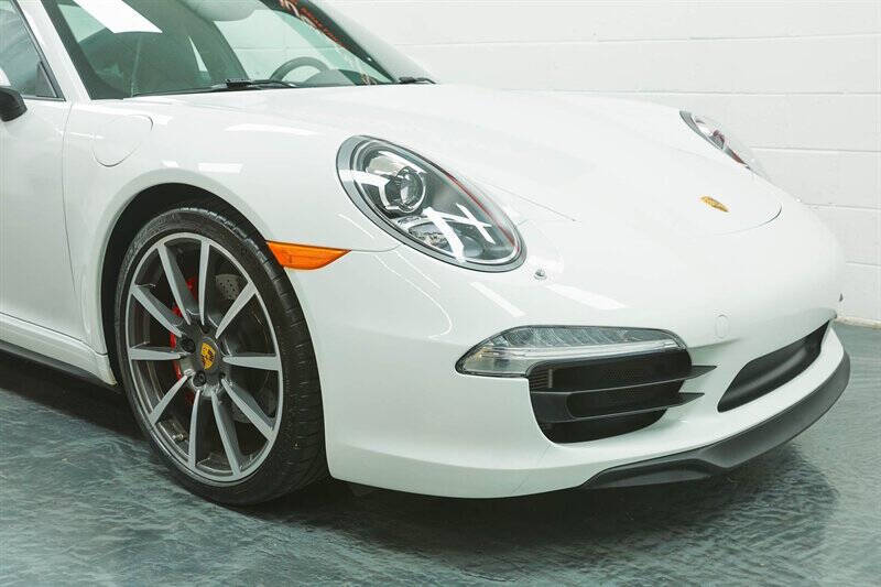 2013 Porsche 911 Carrera 4S