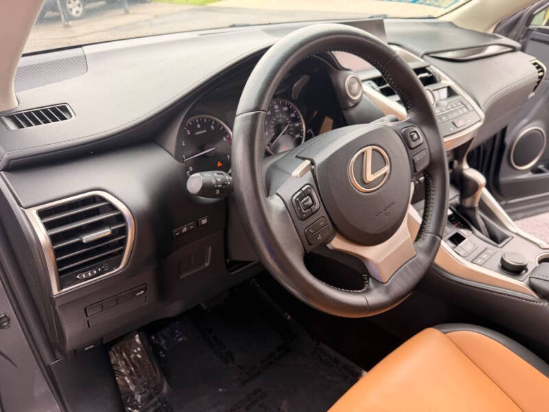 2017 Lexus NX 200t