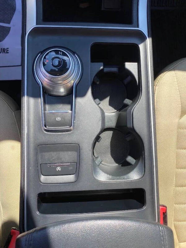 2021 Ford Edge SE