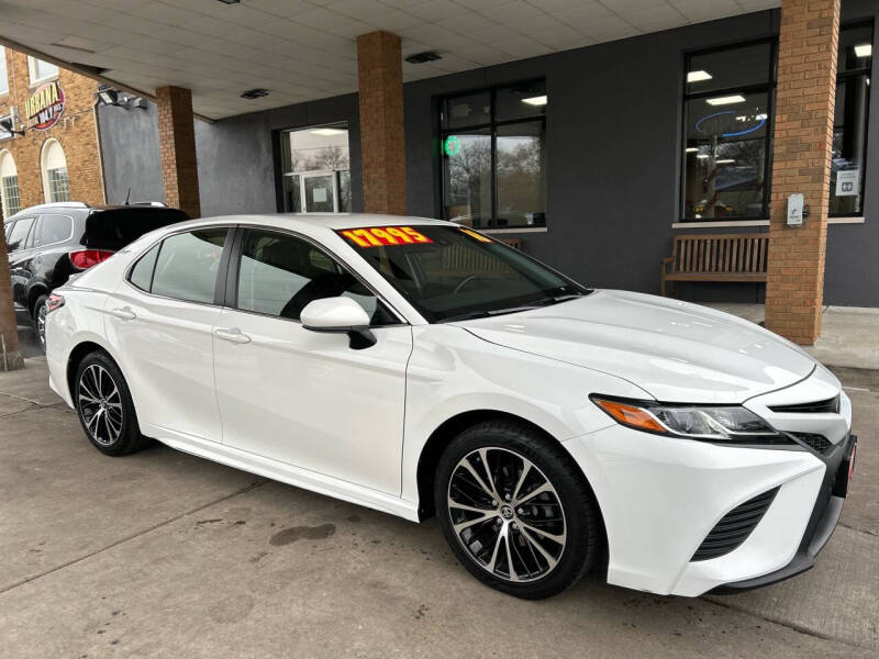 2018 Toyota Camry for sale at Arandas Auto Sales in Milwaukee WI