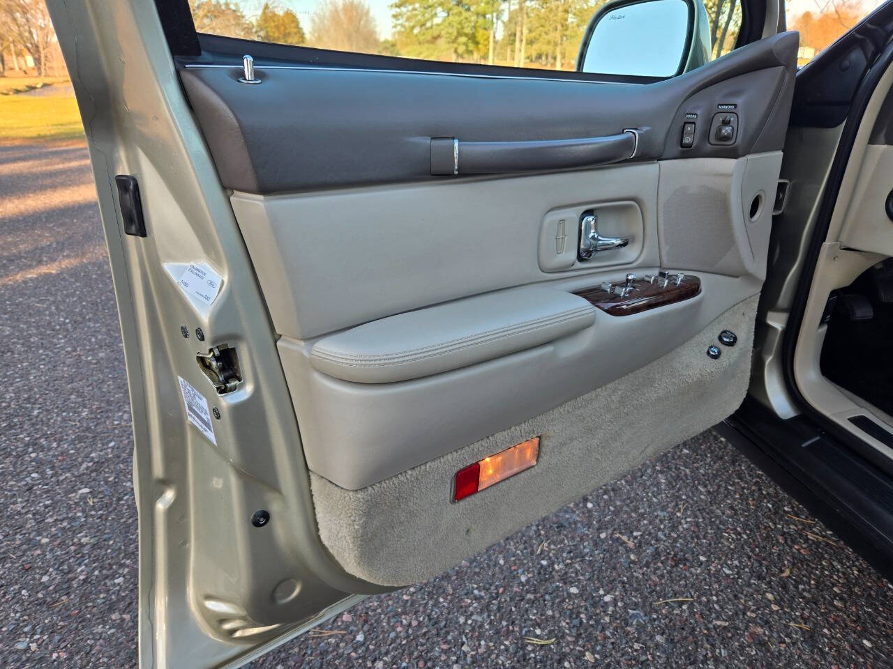 1997 Lincoln Town Car 90