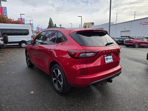2025 Ford Escape Hybrid ST-Line Elite
