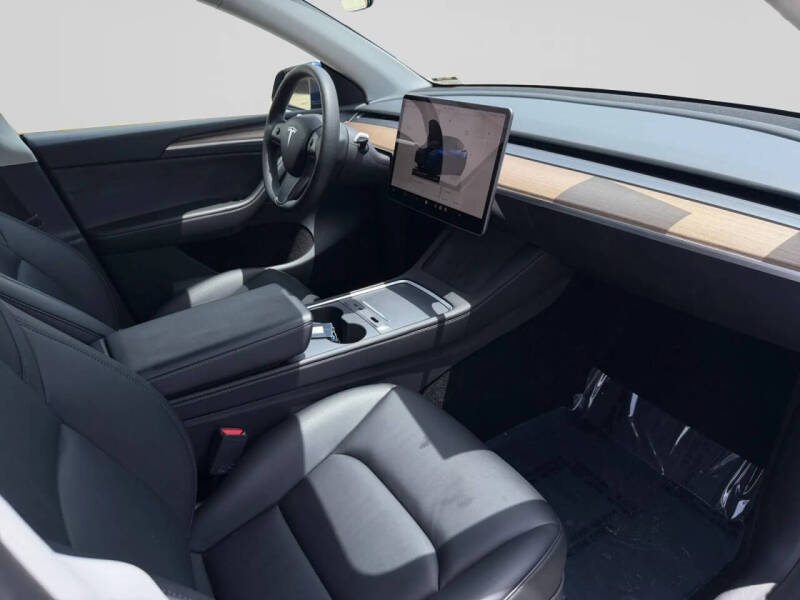 2023 Tesla Model Y Performance