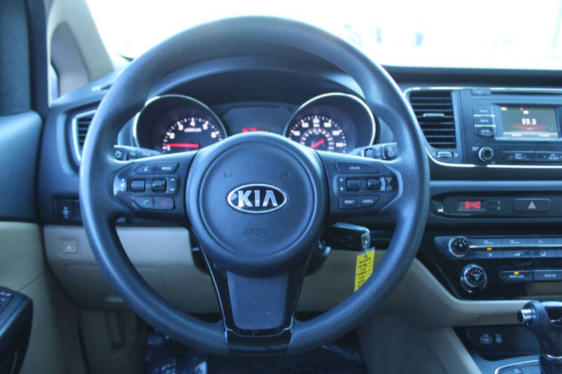 2017 Kia Sedona LX