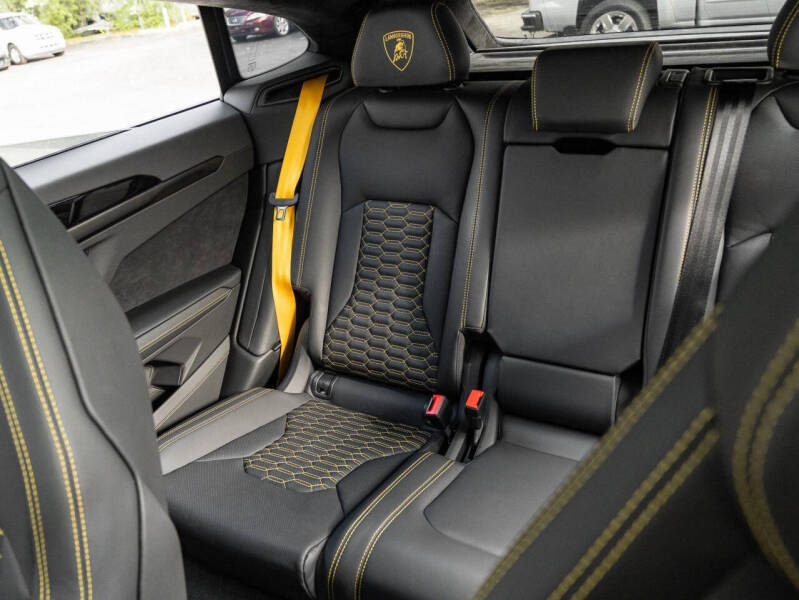 2022 Lamborghini Urus