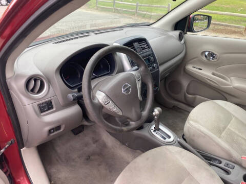 2015 Nissan Versa 1.6 SV