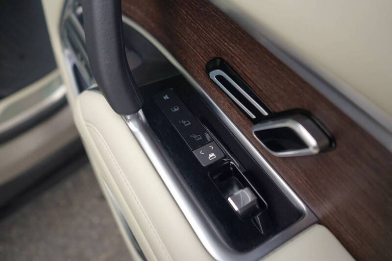 2023 Land Rover Range Rover P400 SE