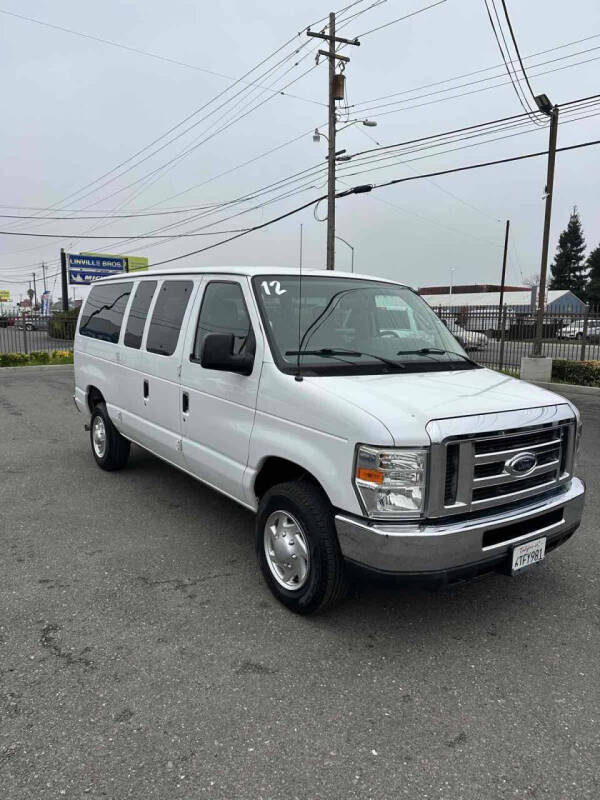 2012 Ford E-Series E-350 SD XLT