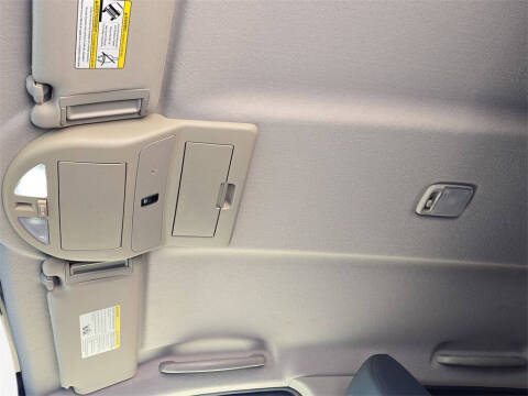 2012 Nissan Titan SV